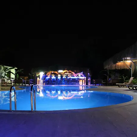 ホテル Riverside 3*