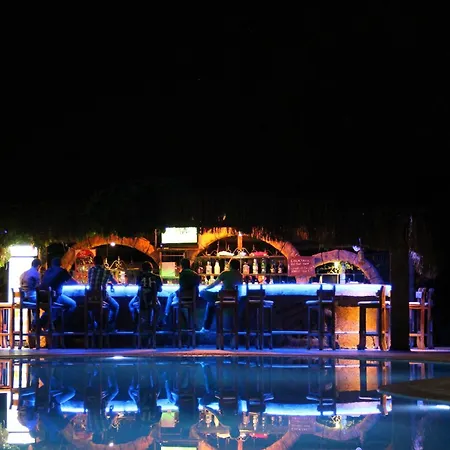 Ξενοδοχείο Riverside 2*