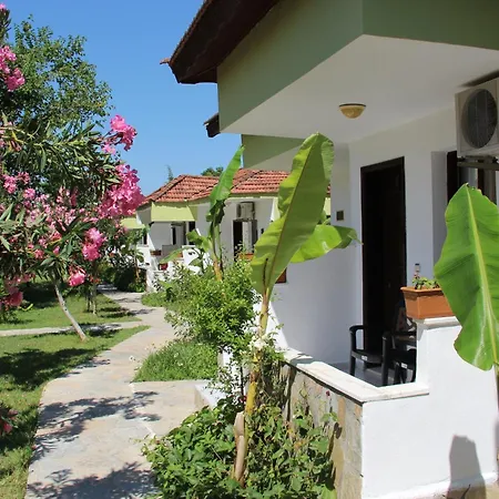 Riverside Dalyan