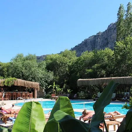 Riverside Hotel 2*