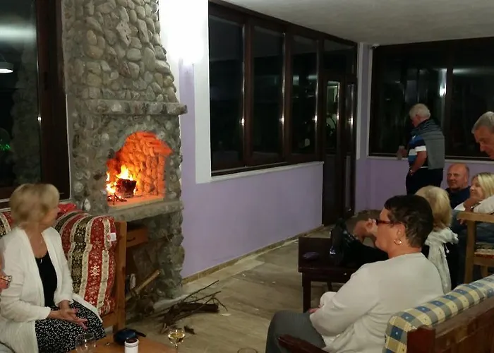 Ξενοδοχείο Riverside 3*